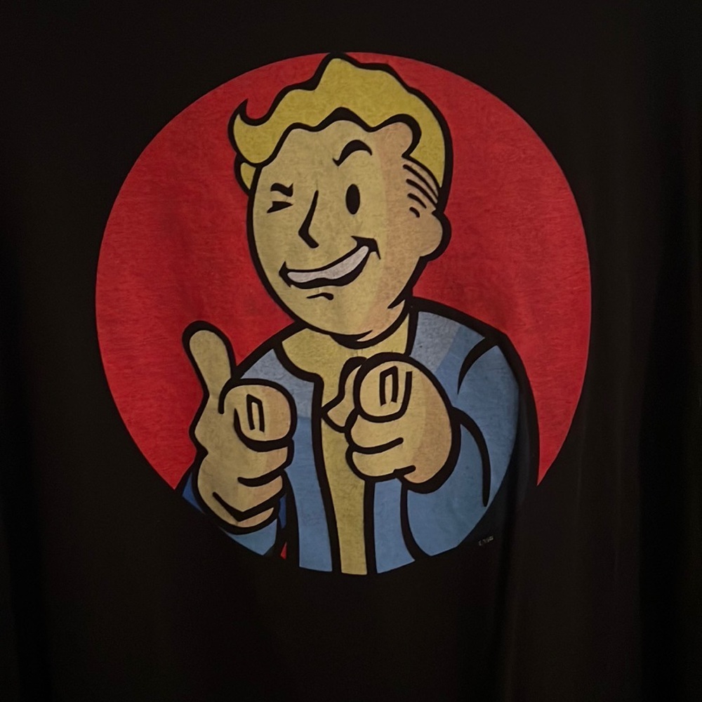 FALLOUT BOY T-SHIRT